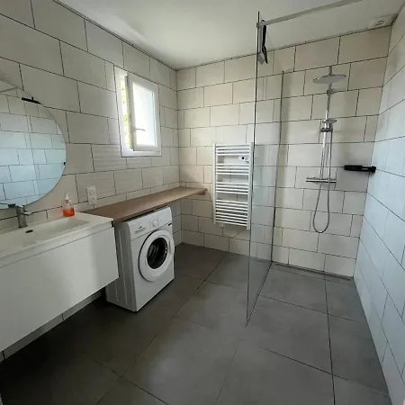 Petite Maisonnette Avec Jardin 2 Apartment La Roche-sur-Yon